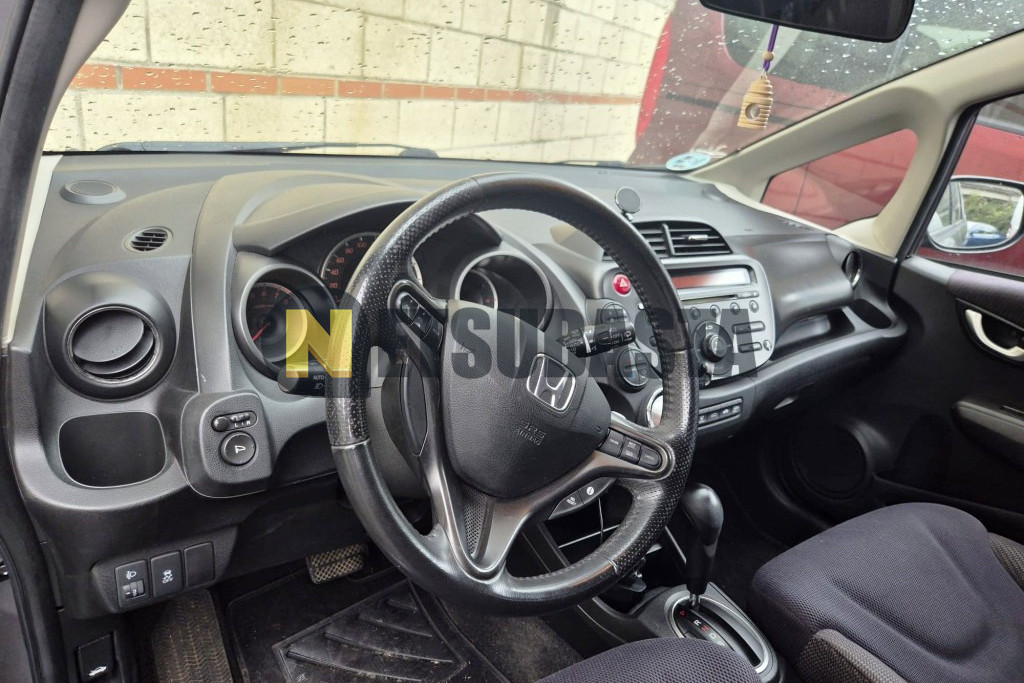 Honda Jazz 1.4 i-VTEC CVT 2014