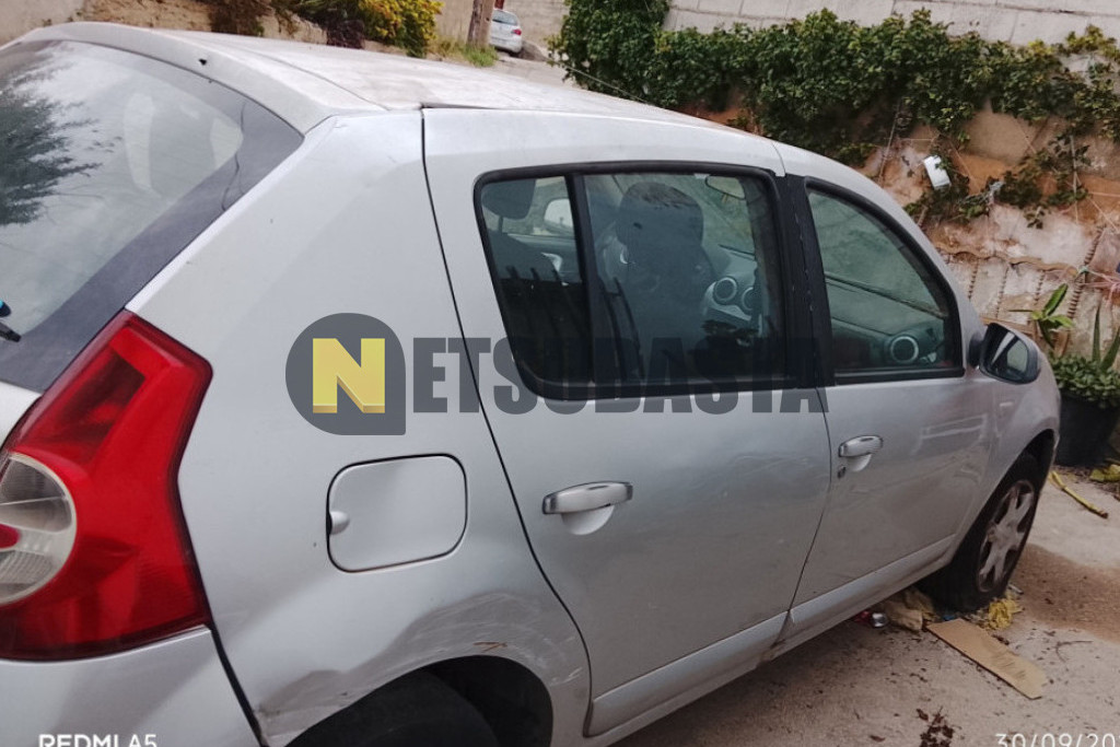 Dacia Sandero 1.2 16v 2011