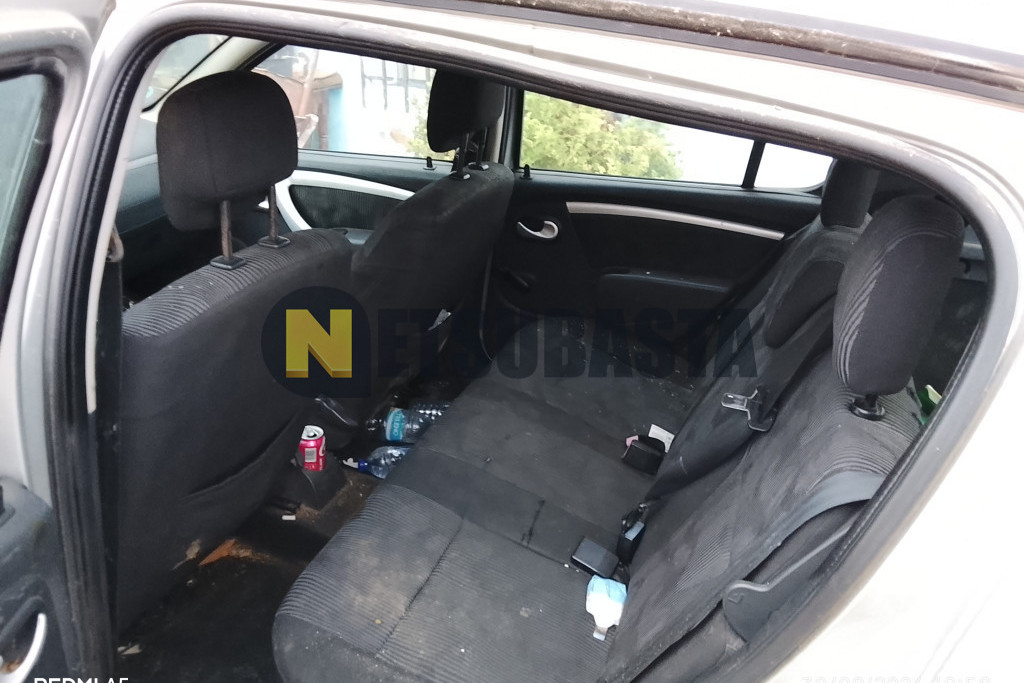 Dacia Sandero 1.2 16v 2011