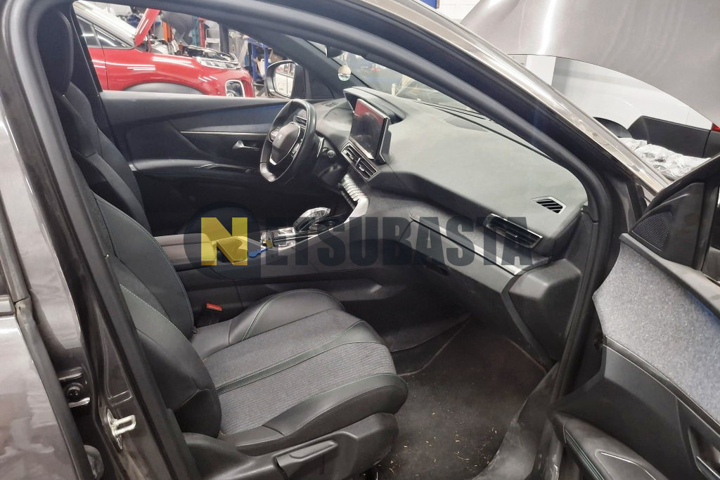 Peugeot 3008 1.5 BlueHDi EAT8 2023