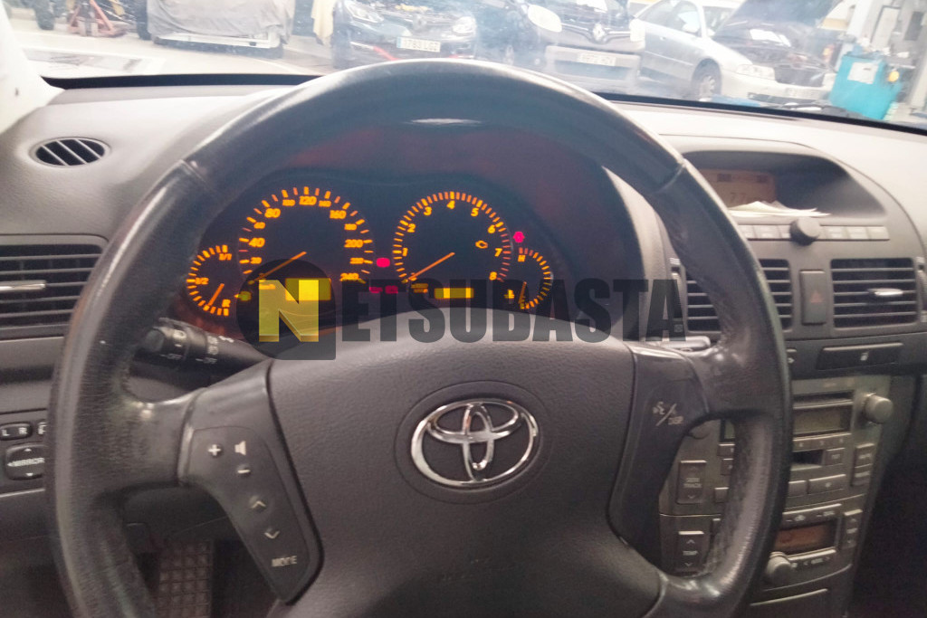 Toyota Avensis 2.0 VVT-i 2004