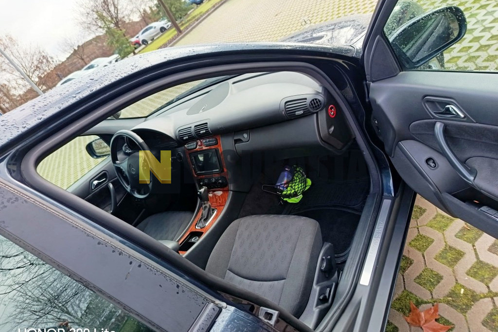 Mercedes-Benz C 220 CDI 2002