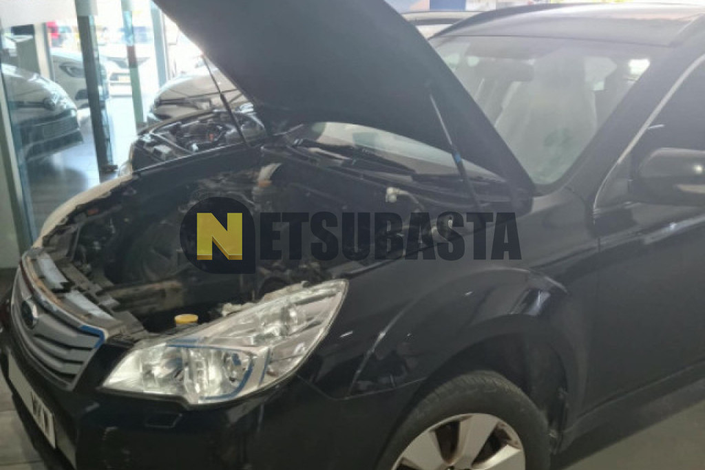 Subaru Outback 2.5i Lineartronic 2012