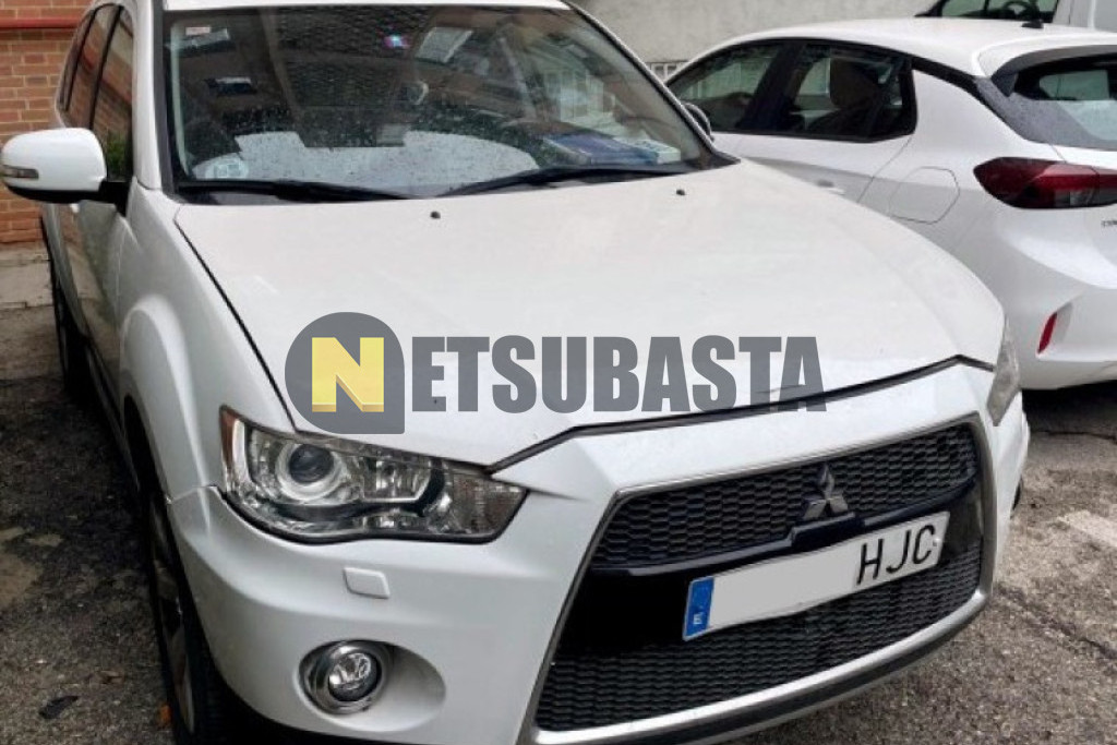 Mitsubishi Outlander 2.2 DI-D MIVEC 2WD Motion 2012