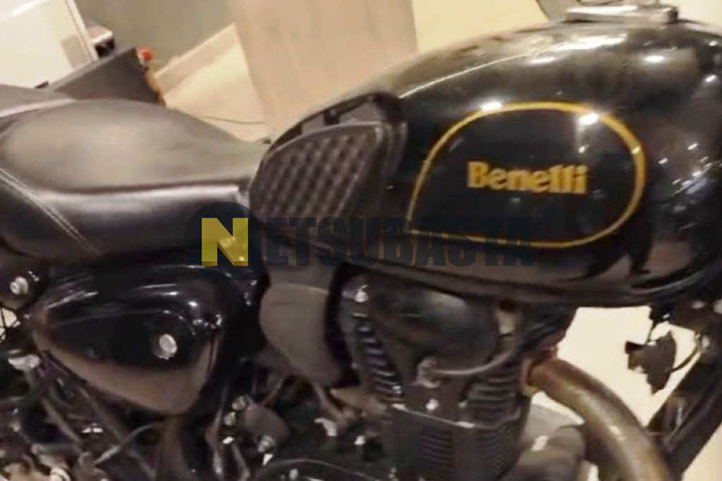 Benelli Imperiale 400 2020