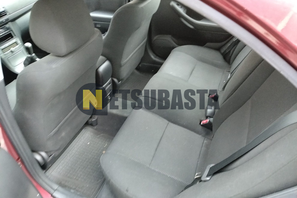 Toyota Avensis 1.8 VVT-i 2005