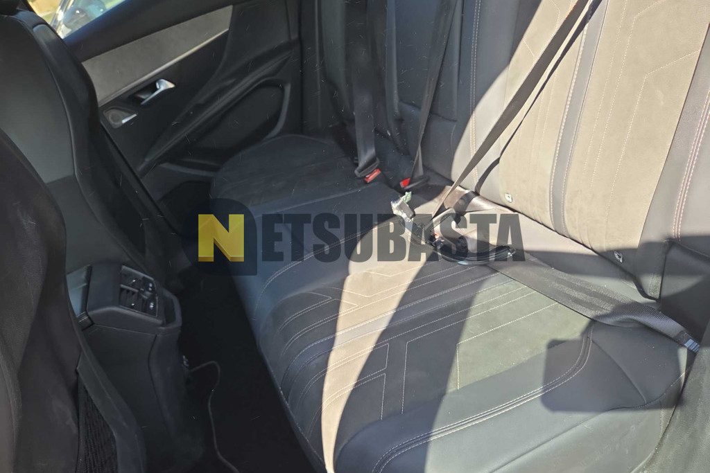 Peugeot 3008 Hybrid 300 e-EAT8 2022