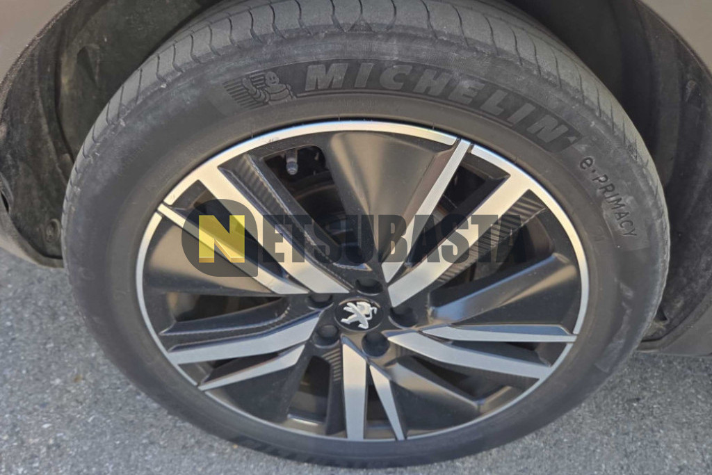Peugeot 3008 Hybrid 300 e-EAT8 2022