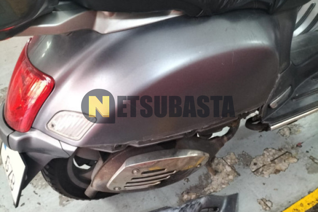 Vespa GTS125 2003