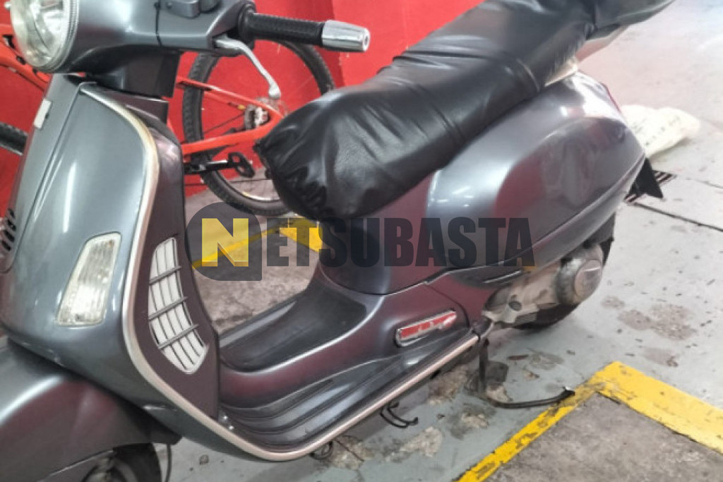 Vespa GTS125 2003