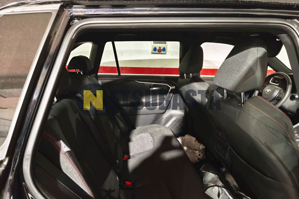 Toyota RAV4 Plug-in Hybrid 300PH 2025