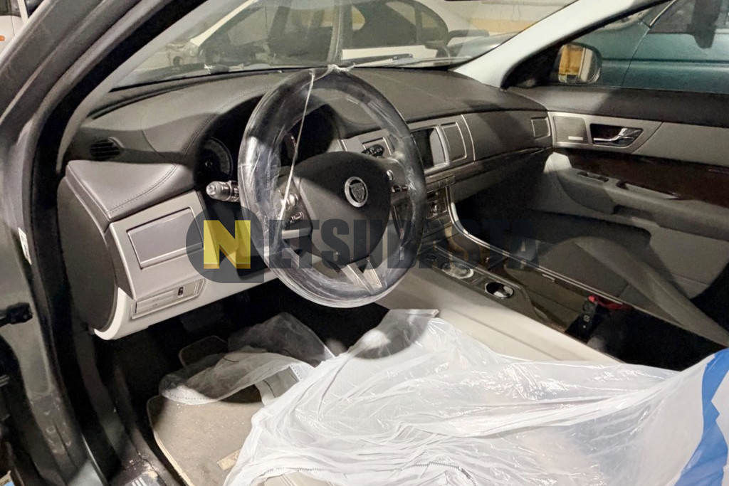 Jaguar XF 2.7D V6 2008