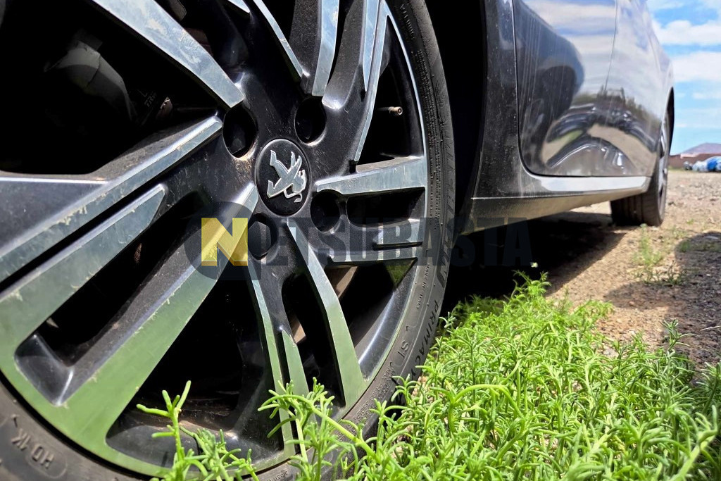 Peugeot 208 1.5 BlueHDi 2022